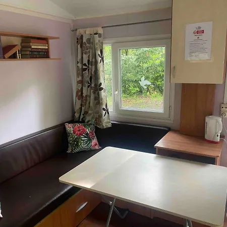 Campsite Mobil Pres De Paris Saint-Cheron